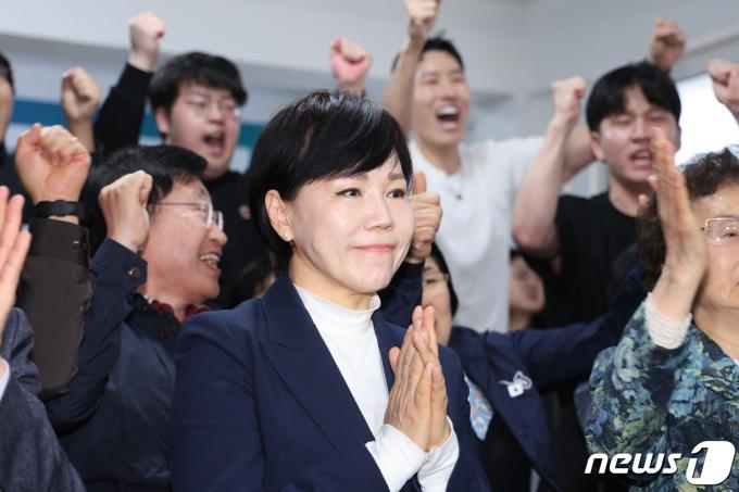 [사진] 전현희 '미소'