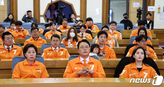 [사진] 담담한 개혁신당