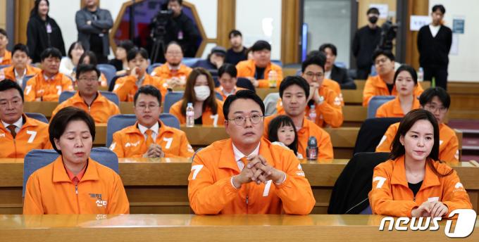 [사진] 분위기 가라앉은 개혁신당