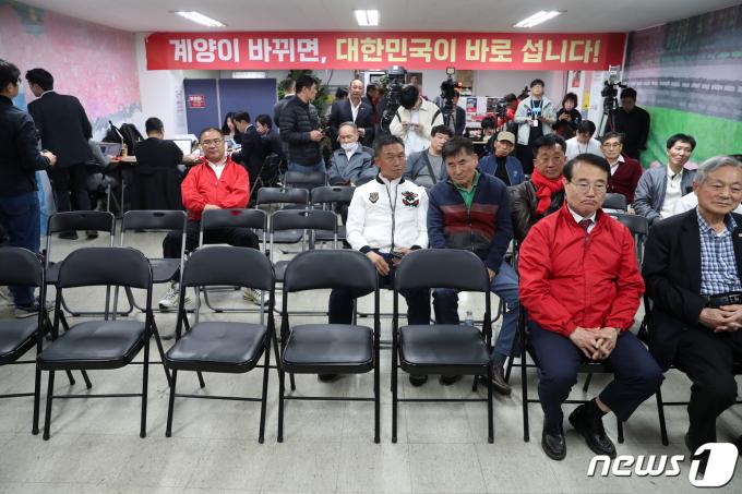 [사진] 원희룡 후보 선거사무실 '침울'