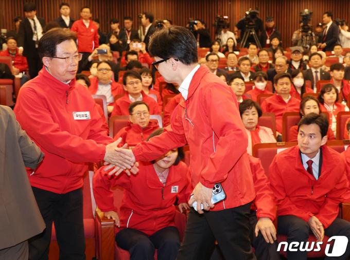 [사진] 입장 밝히고 자리 떠나는 한동훈