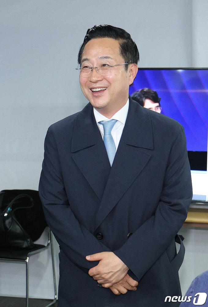 [사진] 박성준 후보 '미소'