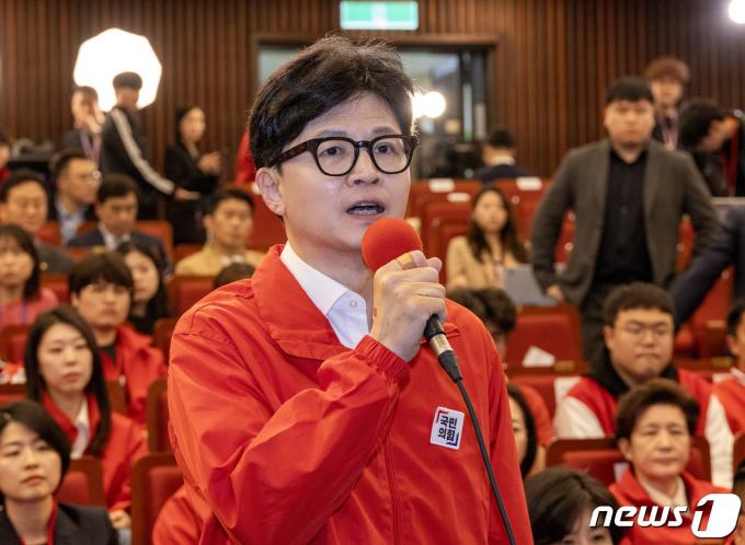 [사진] 입장 밝히는 한동훈 위원장