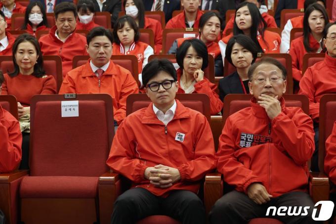 [사진] 착잡한 표정의 한동훈