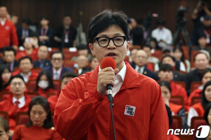 [사진] 입장 밝히는 한동훈