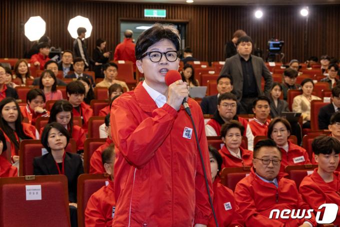 [사진] 입장 밝히는 한동훈