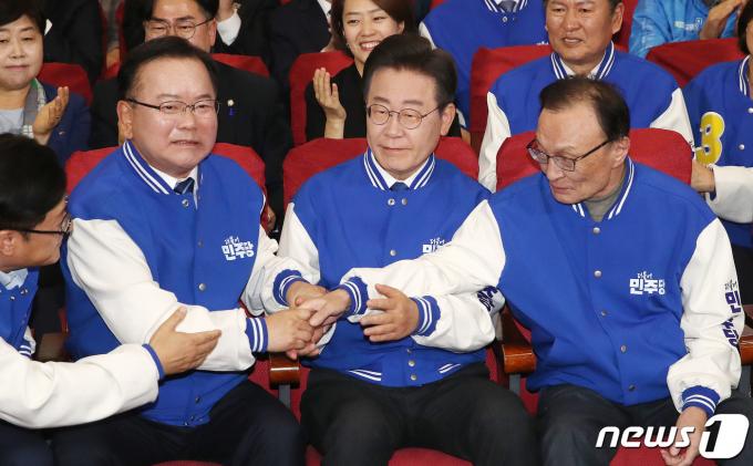 [사진] 이재명·이해찬·김부겸 '승리가 보여'