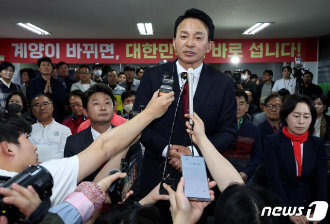 [사진] 답변하는 원희룡 후보