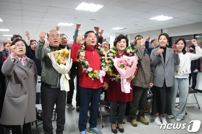 [사진] '친윤' 이철규 당선 '확정'…강원 첫 당선 확정자