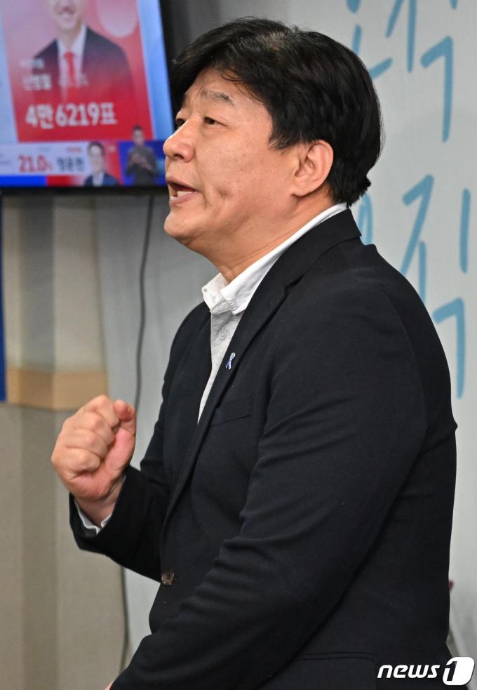 [사진] '부동산 논란' 민주 양문석, 경기 안산갑 당선 확실