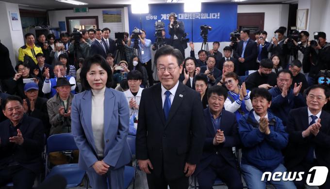 [사진] 이재명 민주당 대표 '인천 계양을 당선 확실'