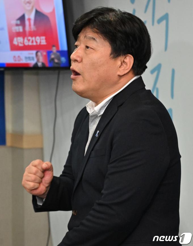 [사진] 민주당 양문석, 경기 안산갑 당선 확실