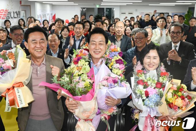 [사진] 김선교 후보 '당선 유력'
