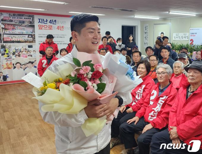 [사진] 국힘 김재섭, 민주 텃밭 '도봉갑'서 당선