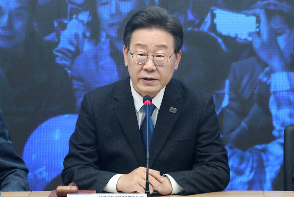 이재명 더불어민주당 대표가 제22대 국회의원 선거 결과에 대한 소감을 밝혔다. 사진은 11일 오전 서울 여의도 민주당 중앙당사에서 열린 더불어민주당·더불어민주연합 제12차 합동 중앙선거대책위원회의 겸 선대위 해단식에서 발언을 하는 이재명 대표. /사진= 뉴스1 