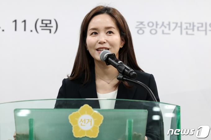 [사진] 소감 밝히는 이주영 개혁신당 비례대표 당선인