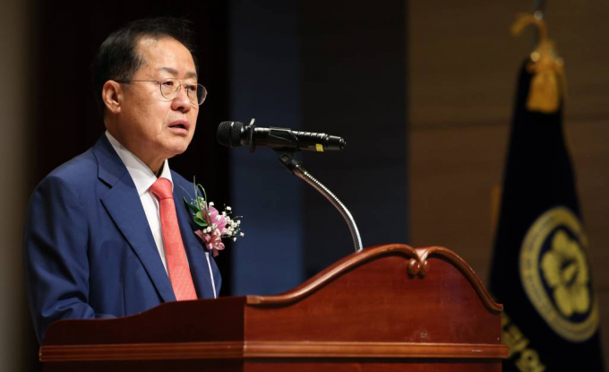 홍준표 대구시장이 국민의힘의 제22대 총선 참패를 놓고 "용산만 목매어 바라보는 해바라기 정당"이라고 비판했다. 사진은 지난 11일 대구 달서구 정부대구지방합동청사에서 기념사를 하고 있는 홍준표 시장. /사진= 뉴시스 