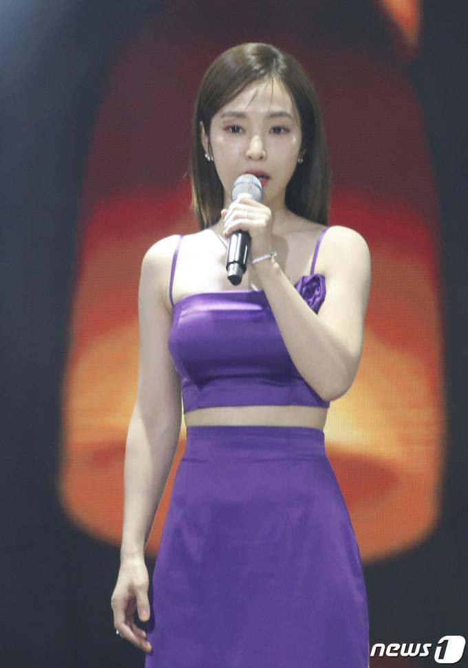 [사진] 홍자 '트롯뮤직어워즈 2024'를 여는 오프닝 공연