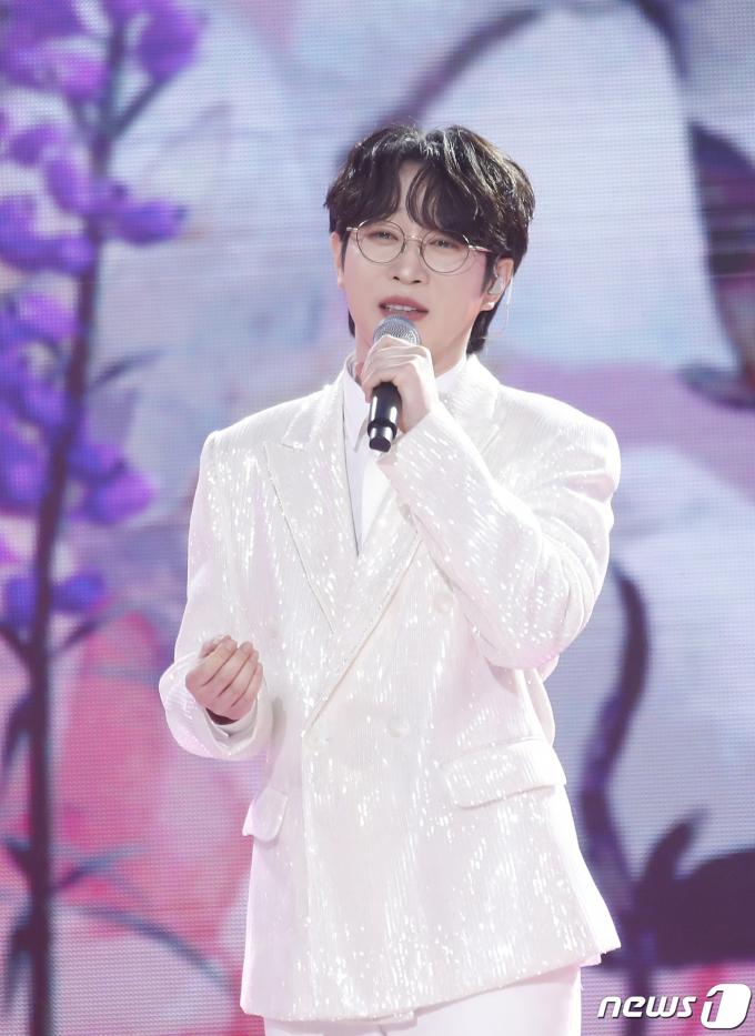 [사진] 안성훈, 우리 엄마꽃