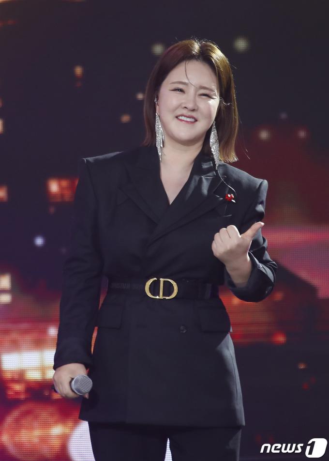 [사진] 금잔디, 오늘 기분 최고