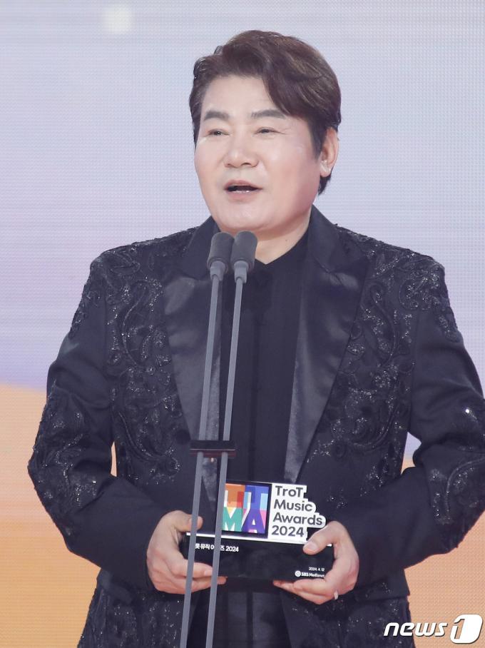 [사진] 진성 '골든레코드상'