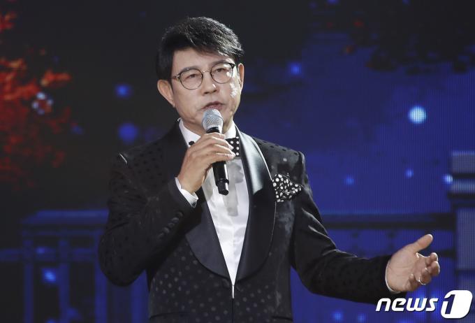 [사진] 설운도, 레전드의 감동 무대