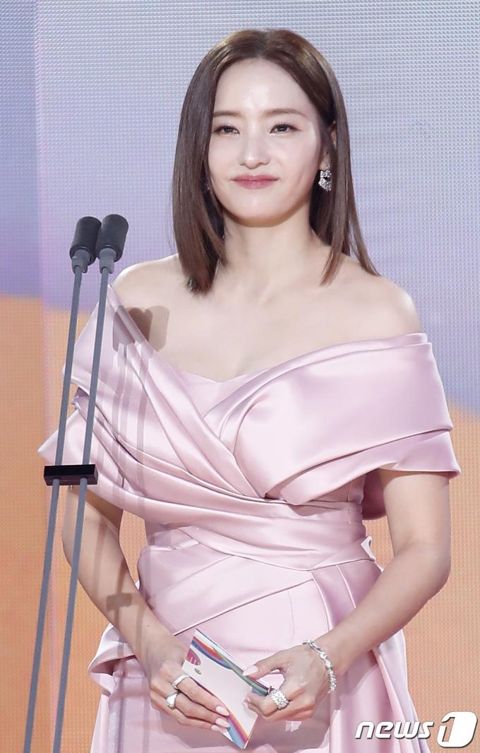 [사진] 한채영, 오늘은 시상자