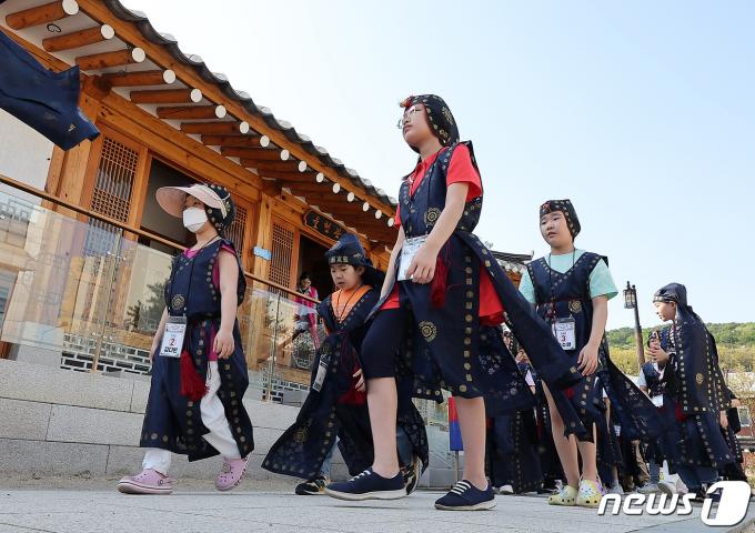 [사진] 강남구 못골한옥어린이도서관, ‘어린이 과거시험’ 행사 개최