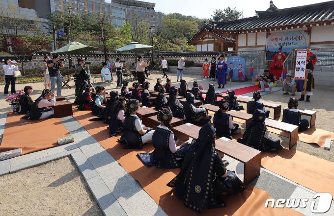 [사진] '어린이 과거시험 글쓰기 시제는?'