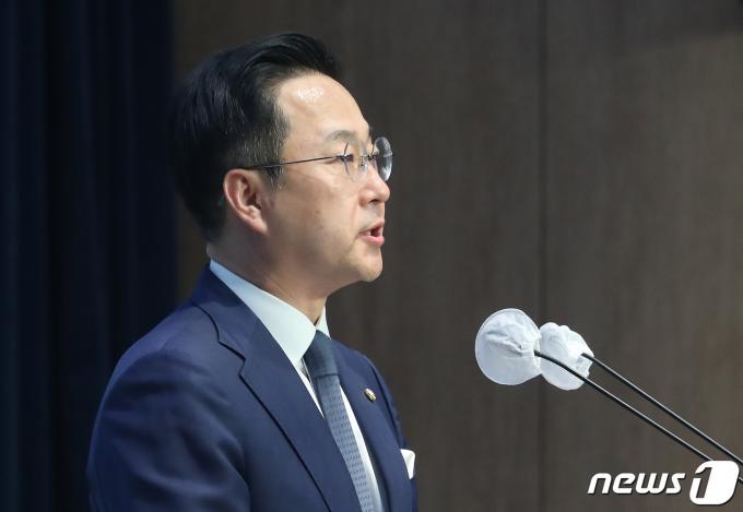 [사진] 박성준 대변인 '채상병 특검법 즉각 수용하라'