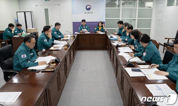 [사진] 조규홍 장관, 의사 집단행동 중수본 회의