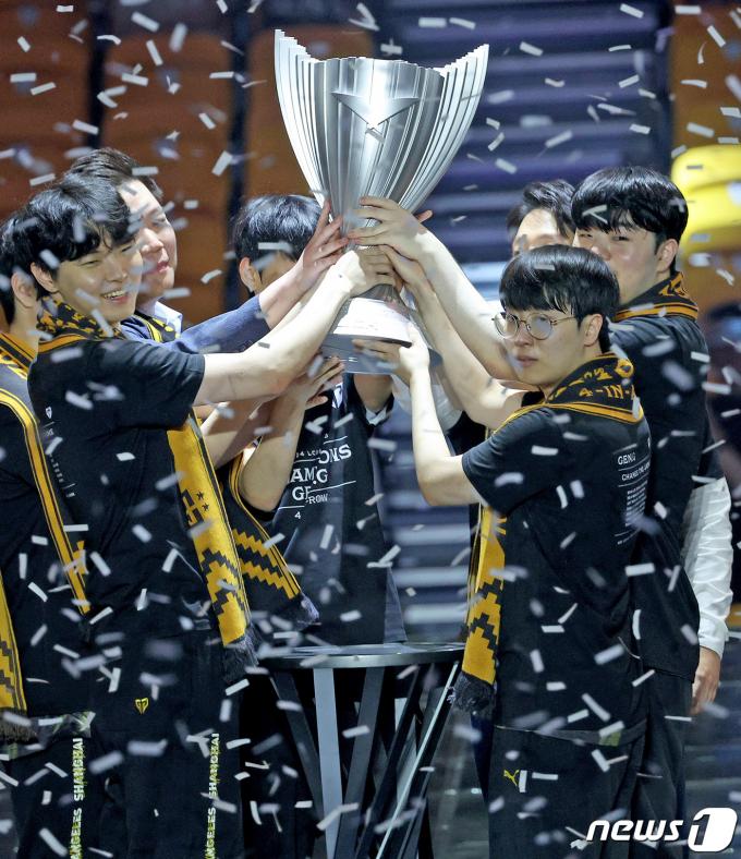 [사진] LCK 스프링 우승의 순간
