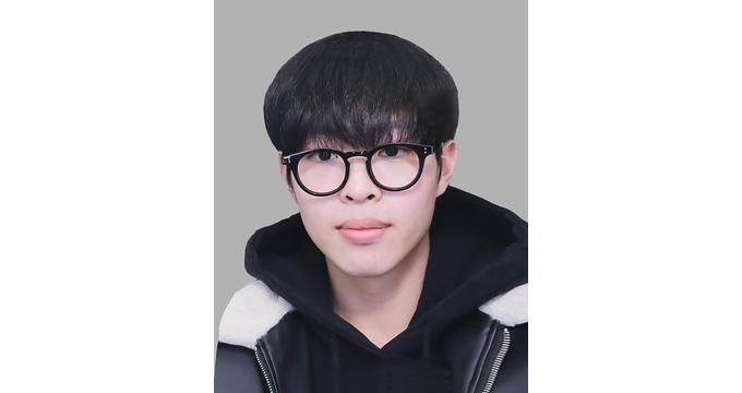 소방관을 꿈꾸던 대학생 강진식씨(19)가 지난달 19일 전동 킥보드를 타다가 넘어져 뇌사판정을 받은 후 5명에게 소중한 생명을 선물하고 떠났다. 사진은 장기기증 후 세상을 떠난 강씨. /사진=뉴스1(전남대병원 제공)