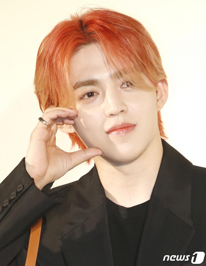 [사진] 에스쿱스, 볼 하트에 녹네녹아
