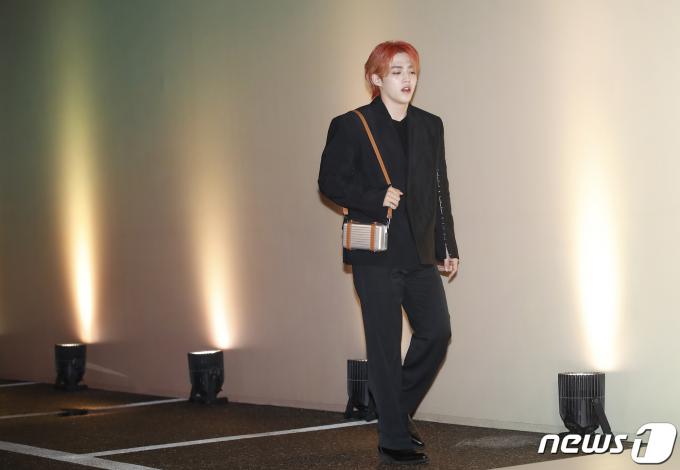 [사진] 에스쿱스, 성수동 밝히는 비주얼