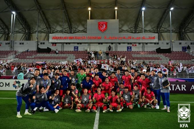 UAE와의 올림픽 예선 조별리그 첫 경기를 승리한 황선홍호 (대한축구협회 제공)