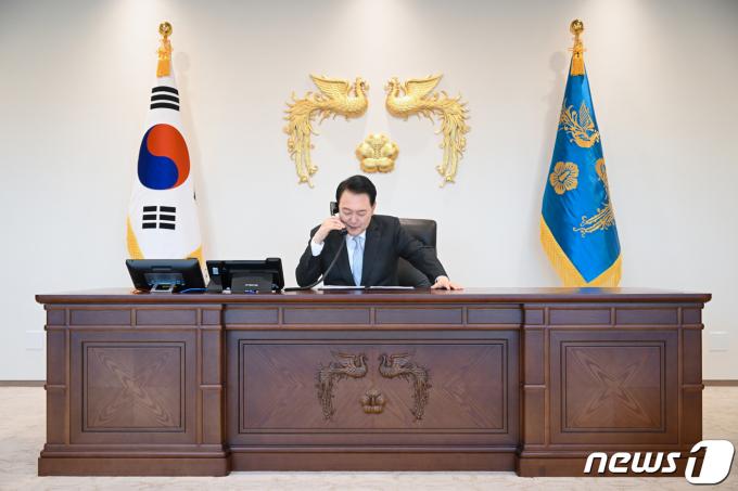 [사진] 윤 대통령, 인도네시아 대통령 당선인과 전화 통화