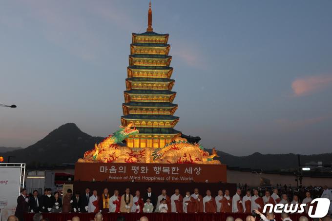[사진] 2024 부처님오신날 봉축점등식