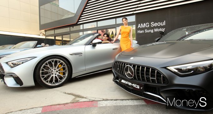 [머니S픽] 120대 한정, 벤츠 '메르세데스-AMG SL 마누팍투어' 시선 팍!