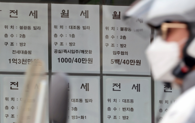지난달 서울 아파트 전세가격 전망지수가 전월대비 4.5포인트 상승한 110.8을 기록했다. 사진은 서울시내 한 공인중개업소. /사진=뉴시스