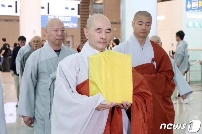 [사진] 고려시대 사리 '고국의 품으로'