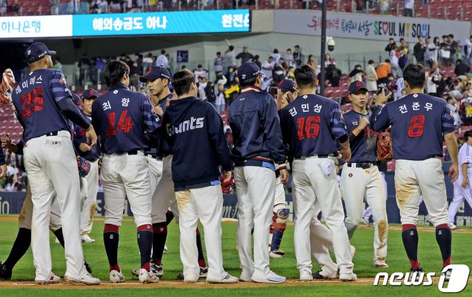 [사진] 8연패 끝에 승리한 롯데