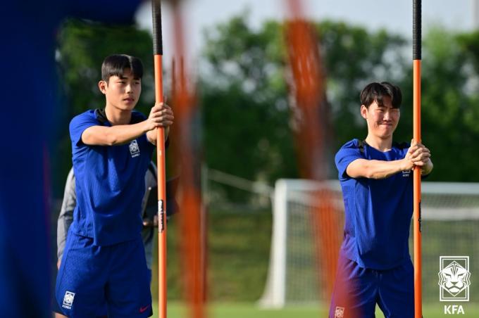 [사진] 회복 훈련하는 김동진·강상윤