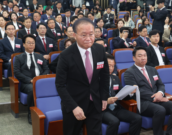 국민의힘은 19일 '원외 조직위원장과의 간담회'를 주재한다. 사진은 윤재옥 국민의힘 원내대표가 지난 16일 서울 여의도 국회에서 열린 제22대 국회 국민의힘·국민의미래 당선자총회에서 발언대로 향하는 모습. /사진=뉴스1