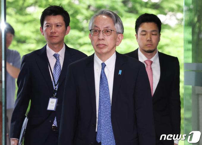 [사진] 외교부, 日대사 초치… '왜곡 교과서' 검정 통과에 