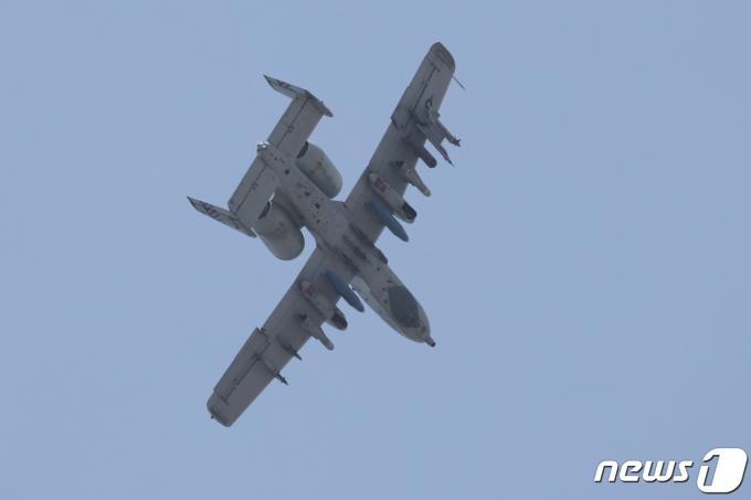 [사진] 美 A-10 공격기 출격