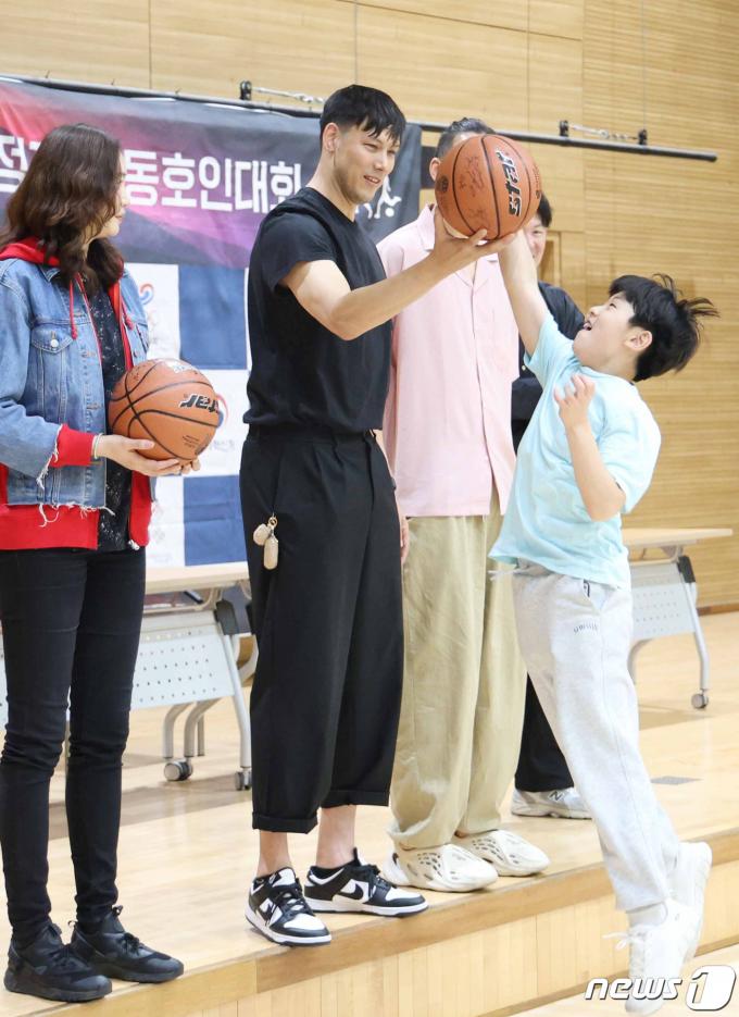 [사진] 이승준 전 국가대표 농구선수, 2024년 중앙행정기관 농구 동호인대회 참석