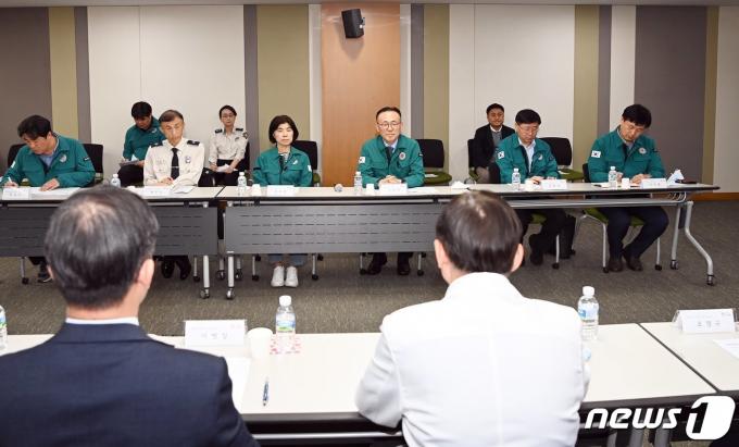 [사진] 이한경 재난안전관리본부장, 서울 서남병원 현장 간담회