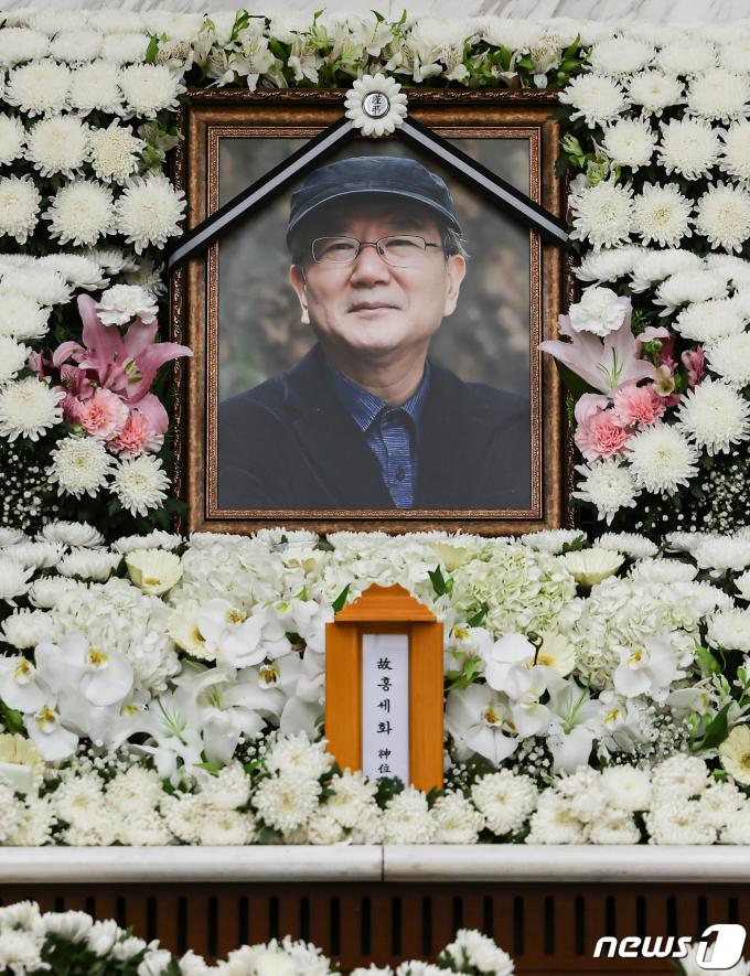 [사진] '장발장은행장' 홍세화 씨 별세