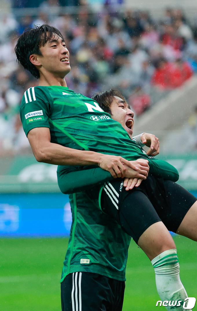 [사진] '전병관 장하다'